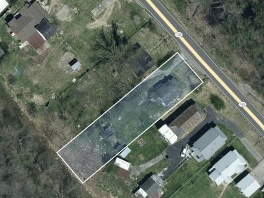 20100 Kentucky 122 , Bevinsville, KY 41606