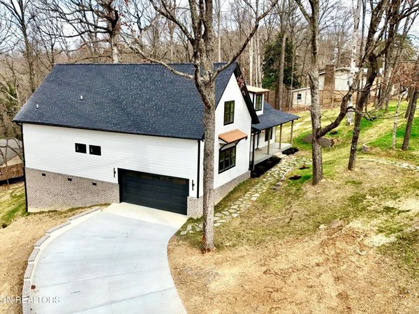 7600 GYNEVERE Drive, Knoxville, TN 37931