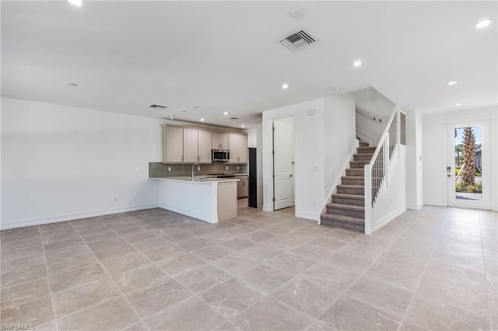 7574 Rockefeller Dr , Naples, FL 34119 Photo