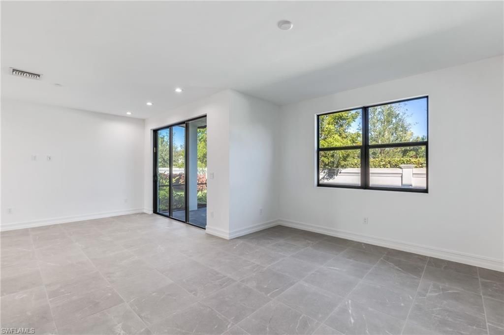 7574 Rockefeller Dr , Naples, FL 34119 Photo