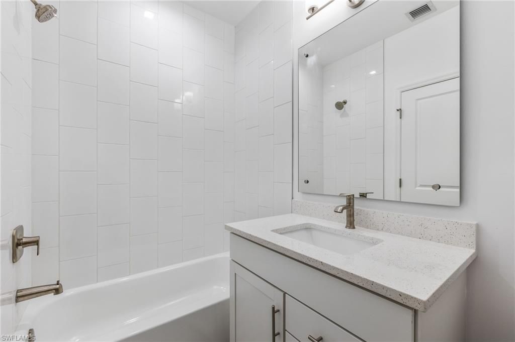 7574 Rockefeller Dr , Naples, FL 34119 Photo