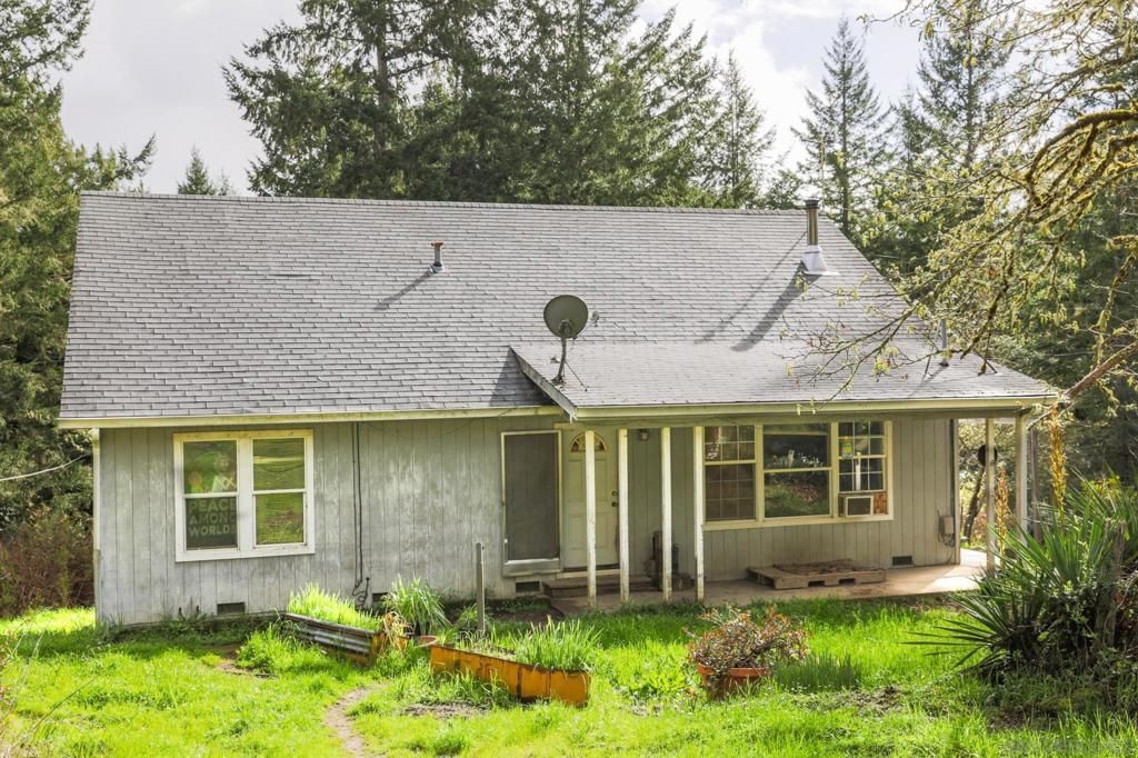 9897 Dyerville Loop Rd, Myers Flat, CA 95554 Main Photo