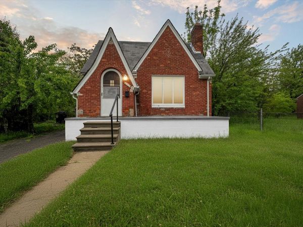 19250 Charest Street, Detroit, MI 48234