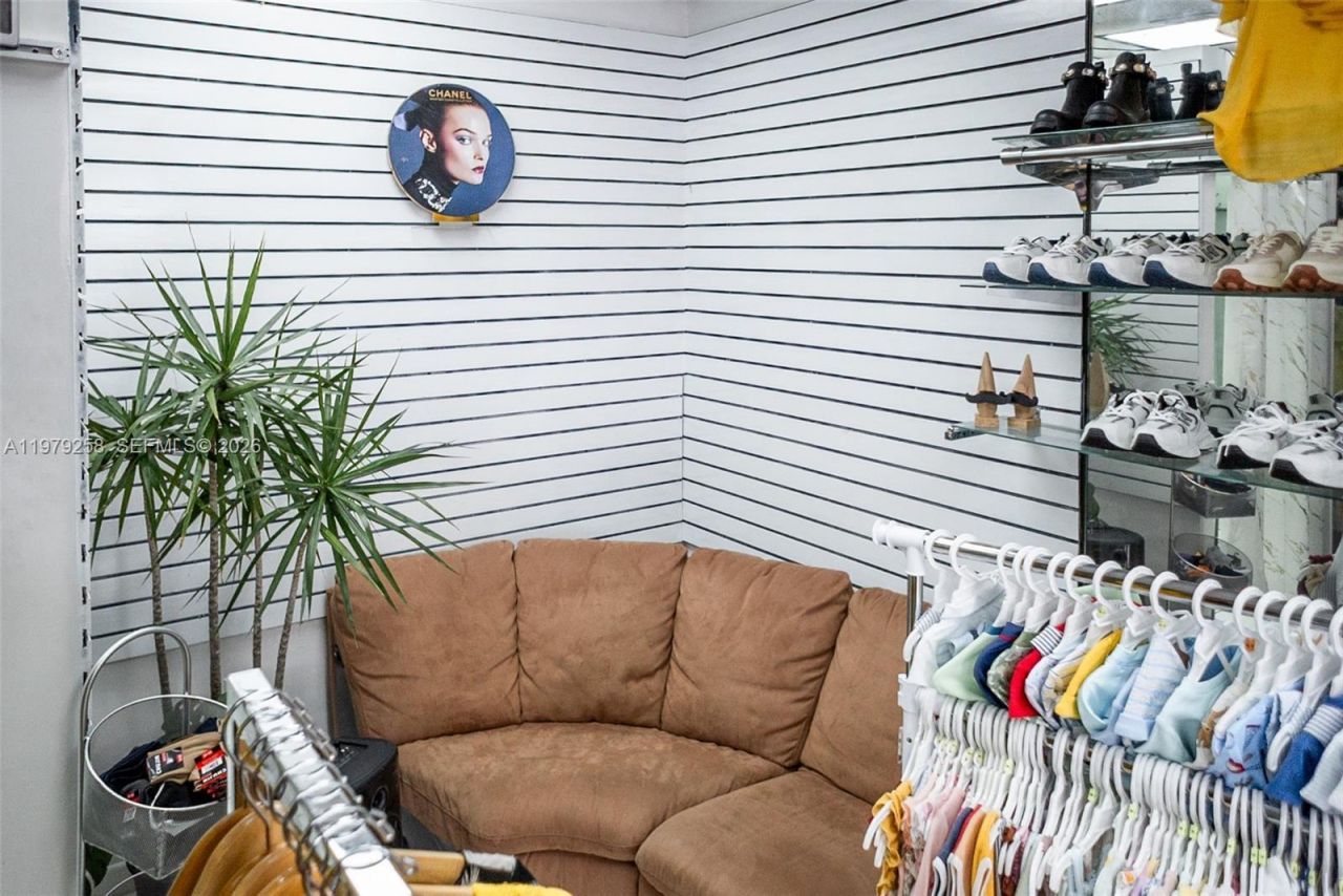 7159 SW 8 St , Miami, FL 33144 Photo