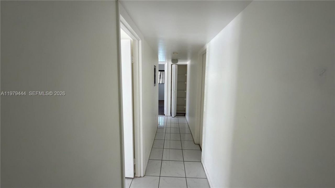 468 NE 206th Ln, Unit 201, Miami, FL 33179 Photo