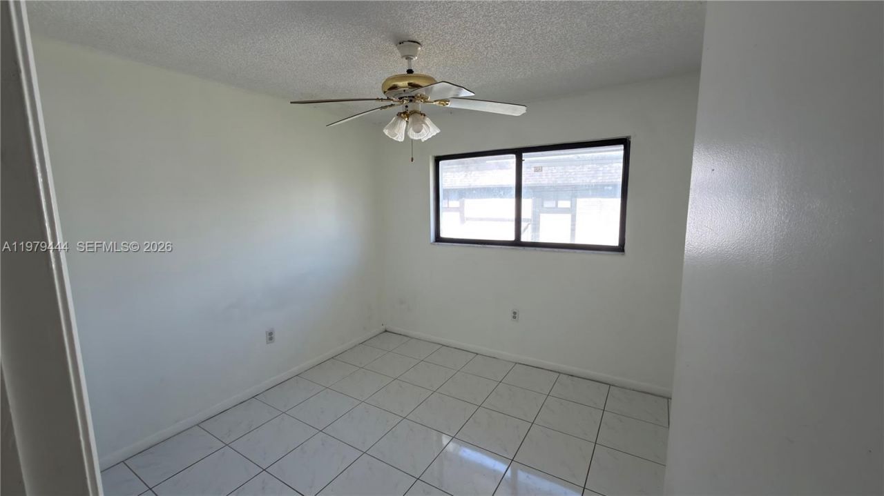 468 NE 206th Ln, Unit 201, Miami, FL 33179 Photo