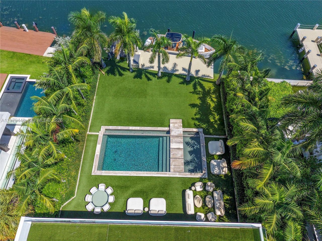 5501 Pine Tree Dr , Miami Beach, FL 33140 Photo