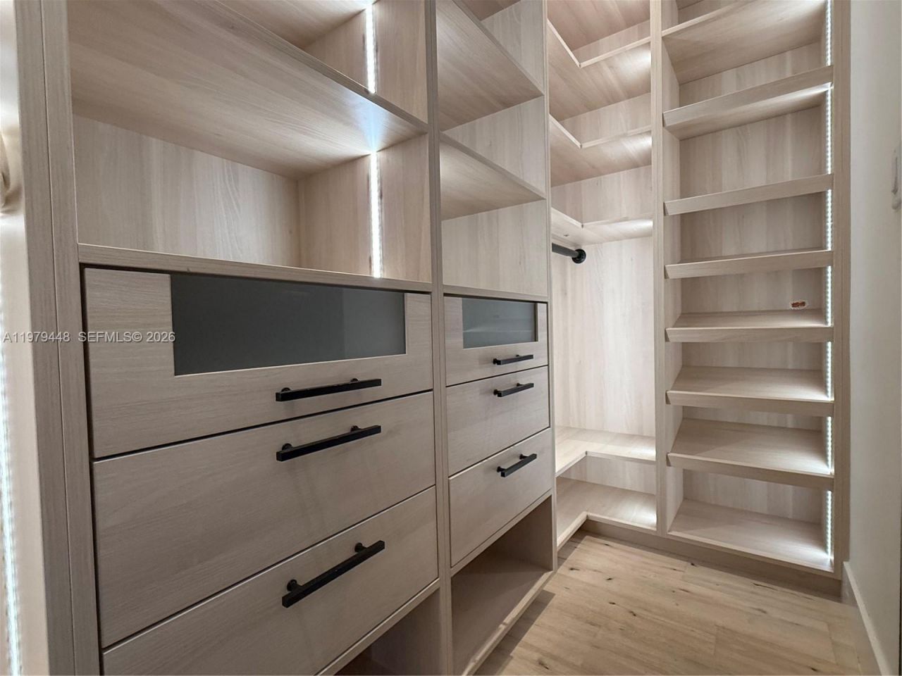 5501 Pine Tree Dr , Miami Beach, FL 33140 Photo