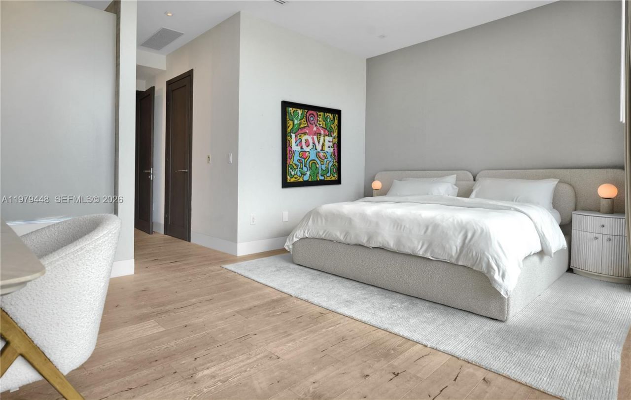 5501 Pine Tree Dr , Miami Beach, FL 33140 Photo