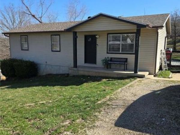 24010 Tallboy Lane, St Robert, MO 65584