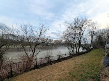 106 Admirals Landing, Frankfort, KY 40601