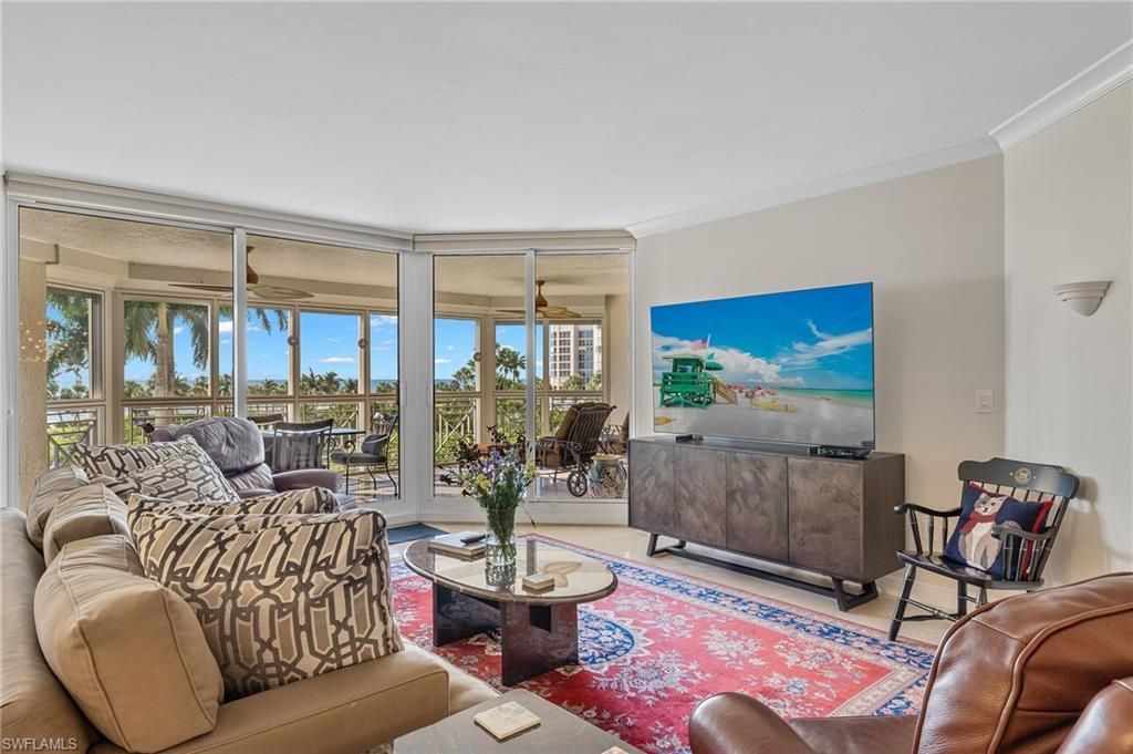 4021 Gulf Shore Blvd N, Unit 202, Naples, FL 34103 Photo