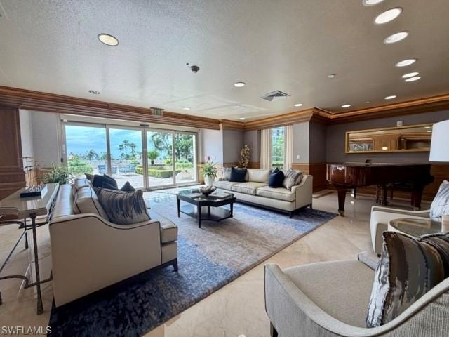 4021 Gulf Shore Blvd N, Unit 202, Naples, FL 34103 Photo