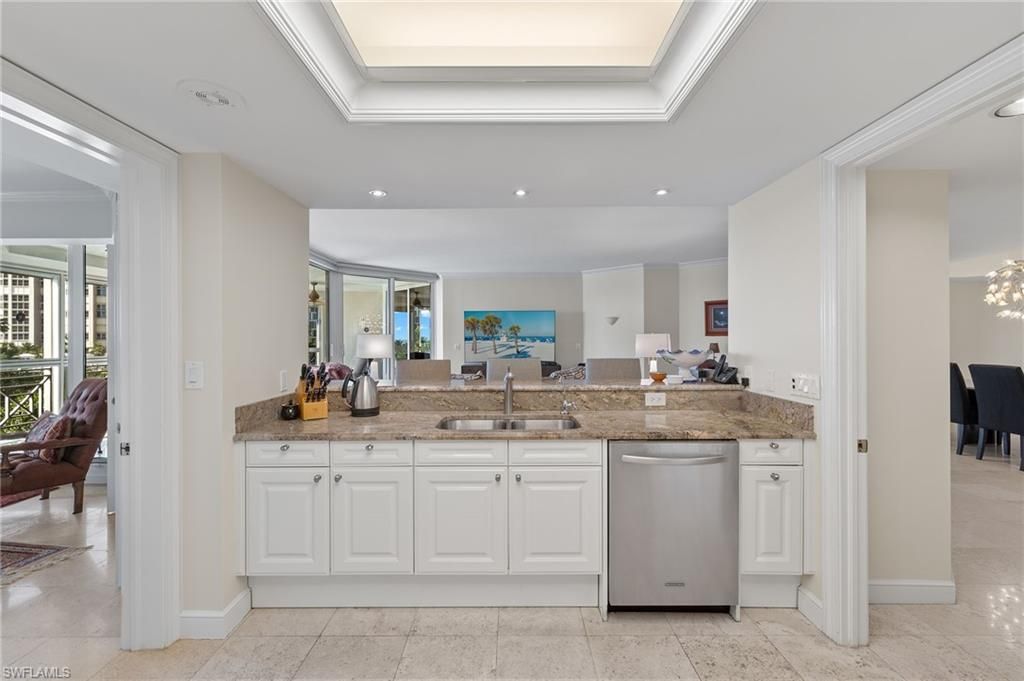 4021 Gulf Shore Blvd N, Unit 202, Naples, FL 34103 Photo