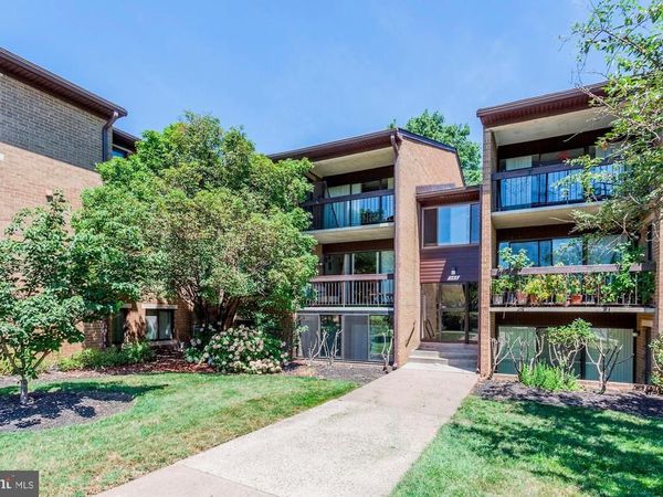 543 FLORIDA AVENUE, Unit 202, HERNDON, VA 20170