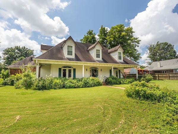 3510 SARA WOODS DR, Bartlett, TN 38133