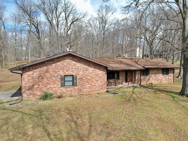 390 Hensley Hills Drive , Vienna, IL 62995