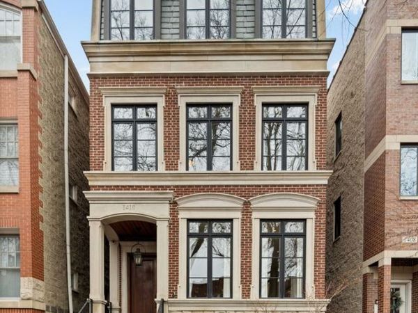 1410 W BYRON Street, Chicago, IL 60613