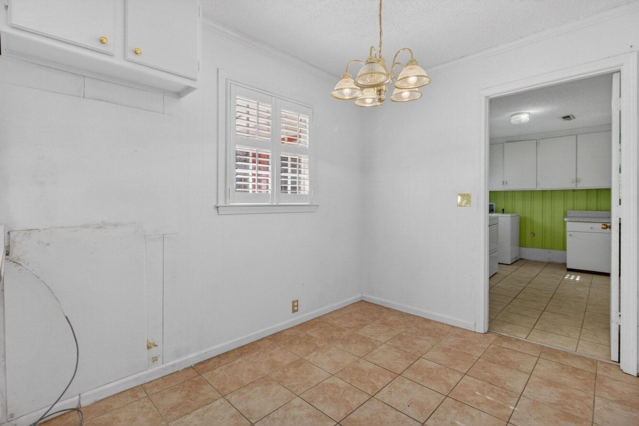 1030 State Street Photo 12