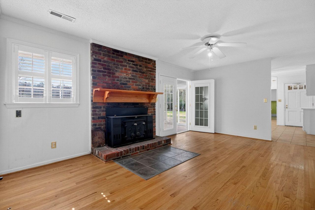 1030 State Street Photo 15