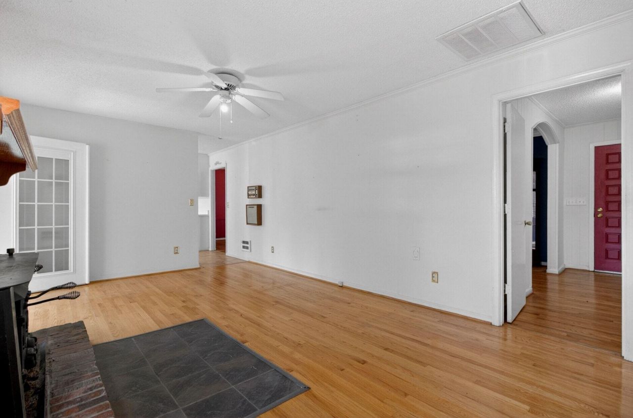 1030 State Street Photo 16