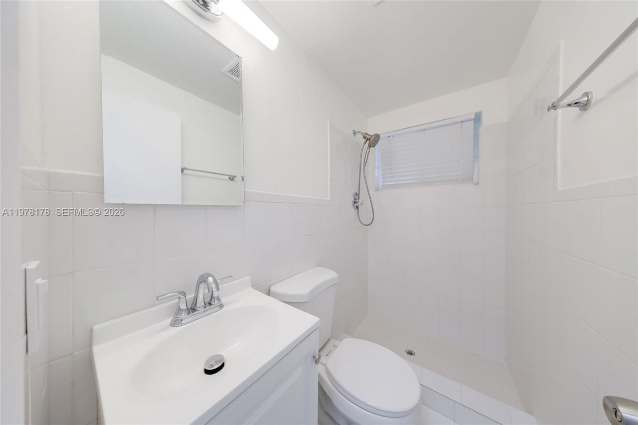 34 Bal Bay Dr, Unit 4, Bal Harbour, FL 33154 Photo