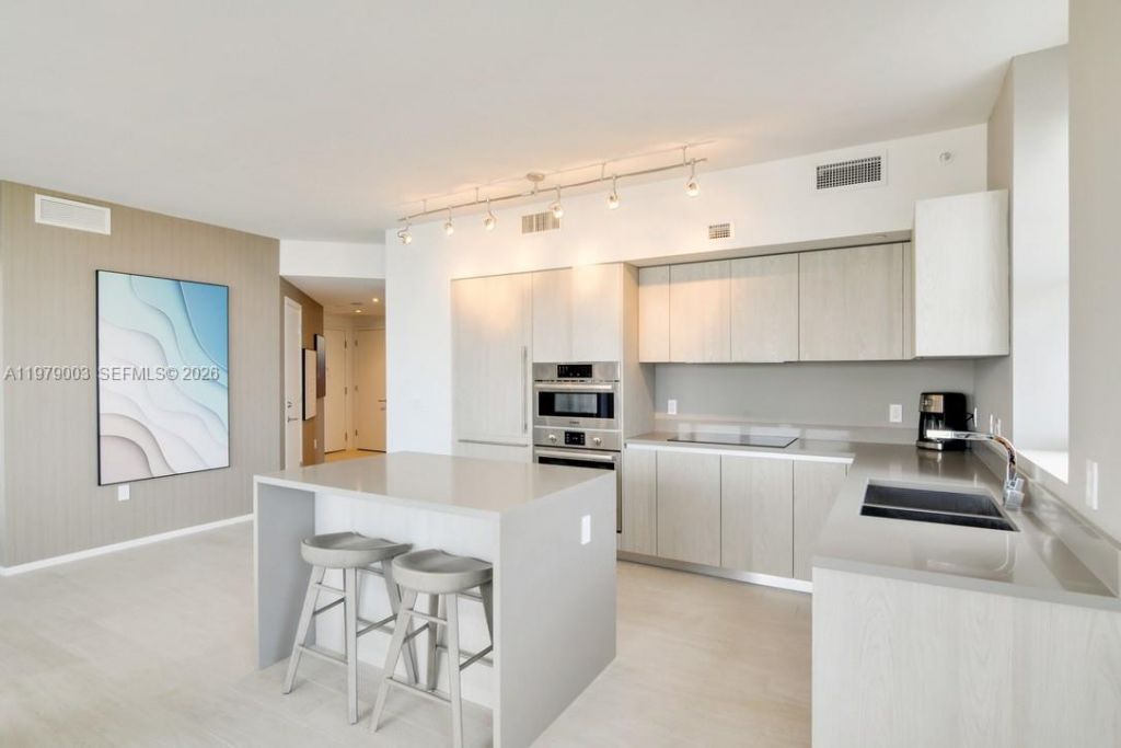 4010 S Ocean Dr , Unit R1402, Hollywood, FL 33019 Photo