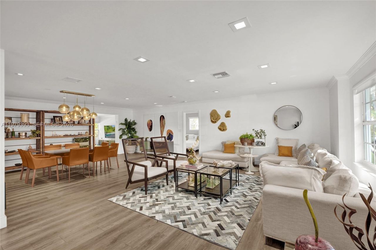 2301 NE 196th St, Miami, FL 33180 Photo