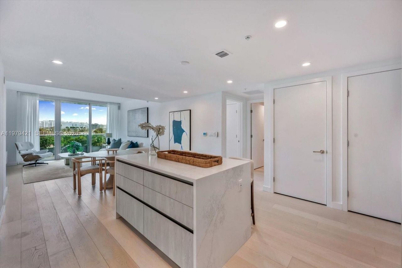 9201 E Bay Harbor Dr , Unit 503, Bal Harbour, FL 33154 Photo