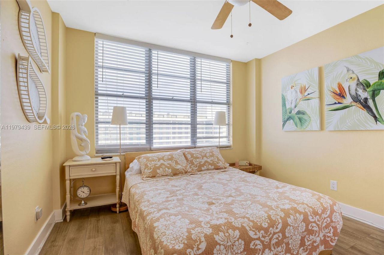 5600 Collins Ave , Unit 16B, Miami Beach, FL 33140 Photo