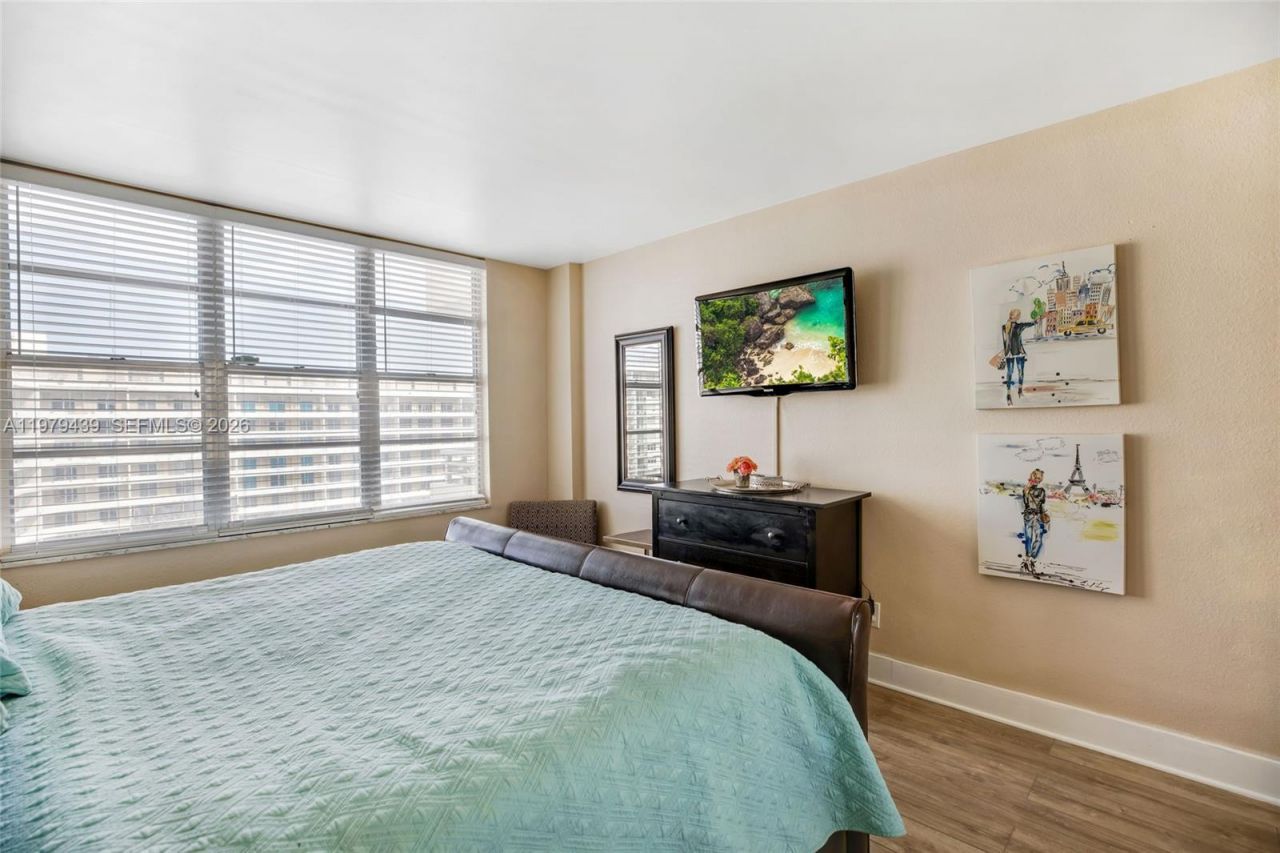 5600 Collins Ave , Unit 16B, Miami Beach, FL 33140 Photo