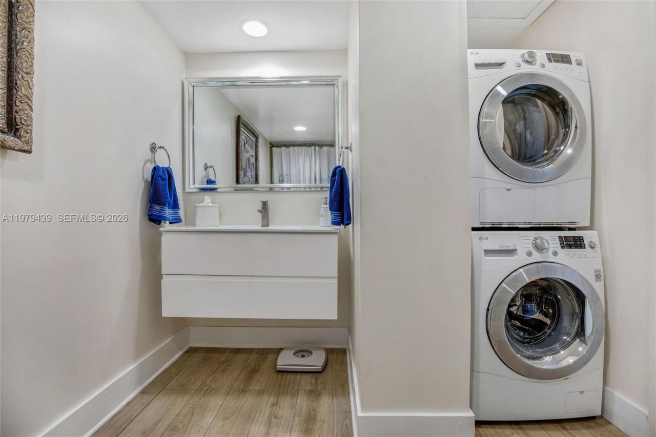 5600 Collins Ave , Unit 16B, Miami Beach, FL 33140 Photo