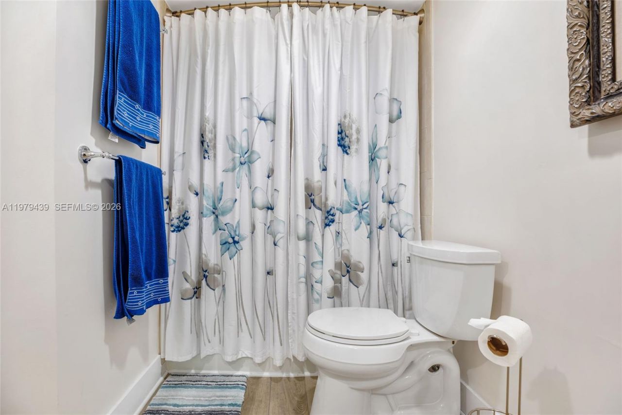 5600 Collins Ave , Unit 16B, Miami Beach, FL 33140 Photo