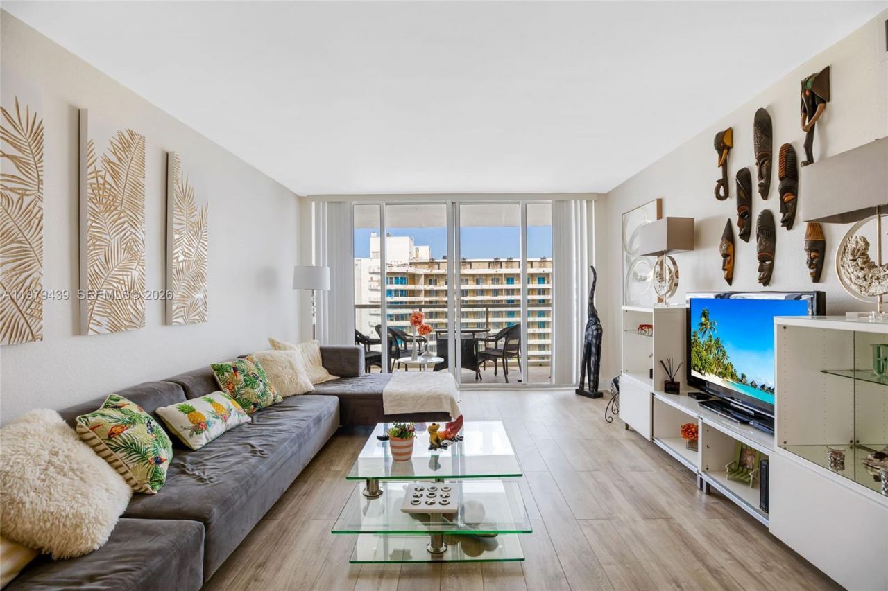 5600 Collins Ave , Unit 16B, Miami Beach, FL 33140 Photo