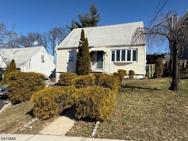 63 Raymond St, Hasbrouck Heights, NJ 07604