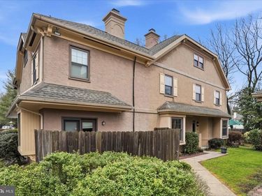 415 EAGLE ROAD, Unit 8, WAYNE, PA 19087