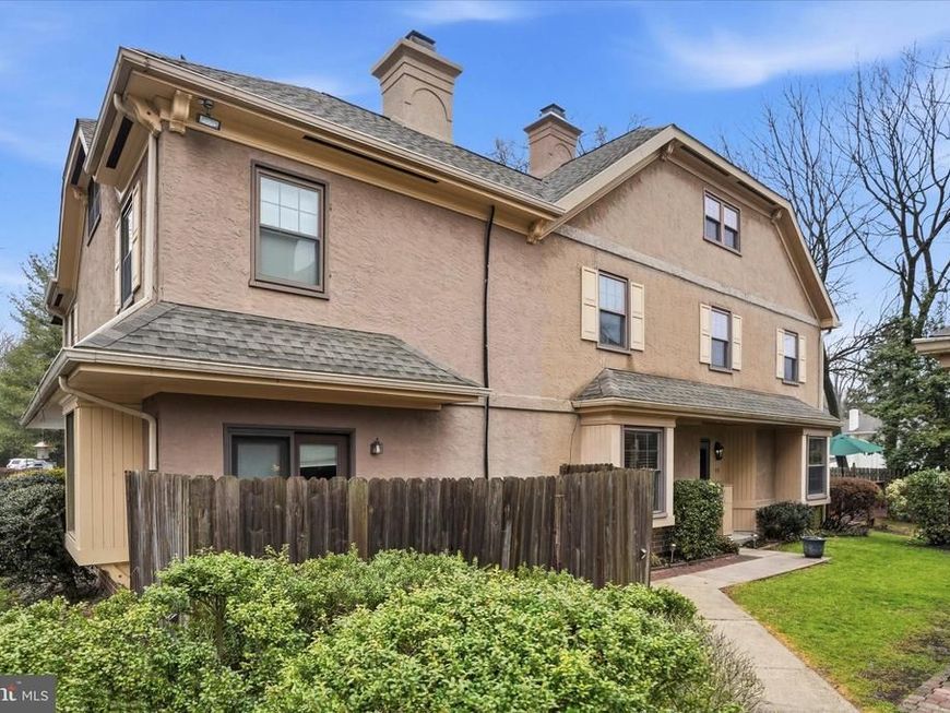 415 Eagle Road, Unit 8, Wayne, PA 19087 Main Photo