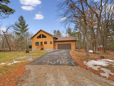 2871 320th Avenue NW, Cambridge, MN 55008