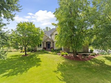 4700 Mcdonald Dr Place N, Stillwater, MN 55082