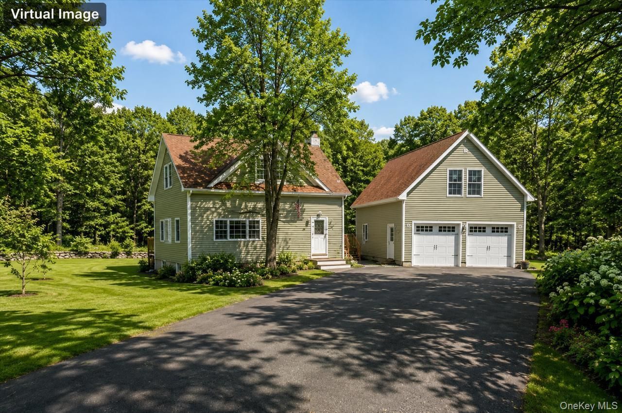8 Garrett Place, Carmel, NY 10512 Main Photo