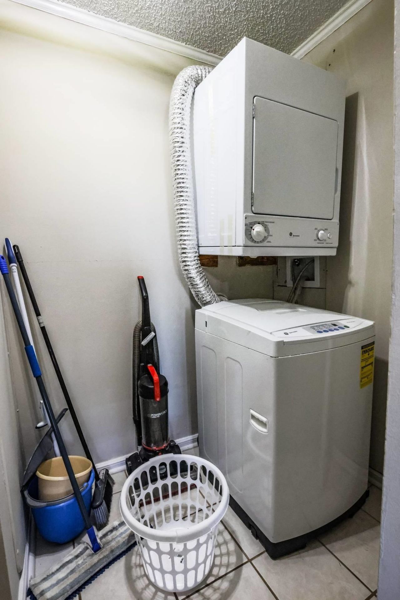 609 Hillside Dr. Photo 25