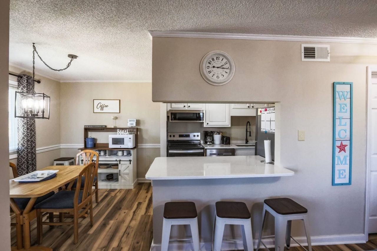 609 Hillside Dr. Photo 8