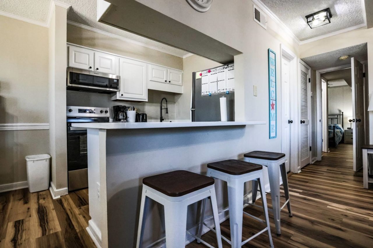 609 Hillside Dr. Photo 9