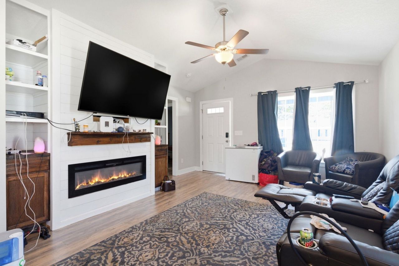 784 12th Ave. Photo 11