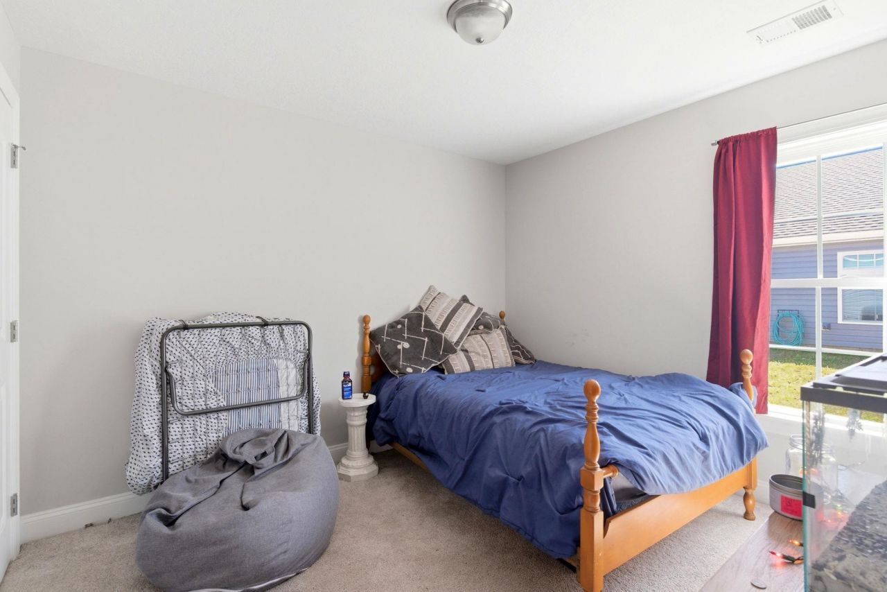 784 12th Ave. Photo 3