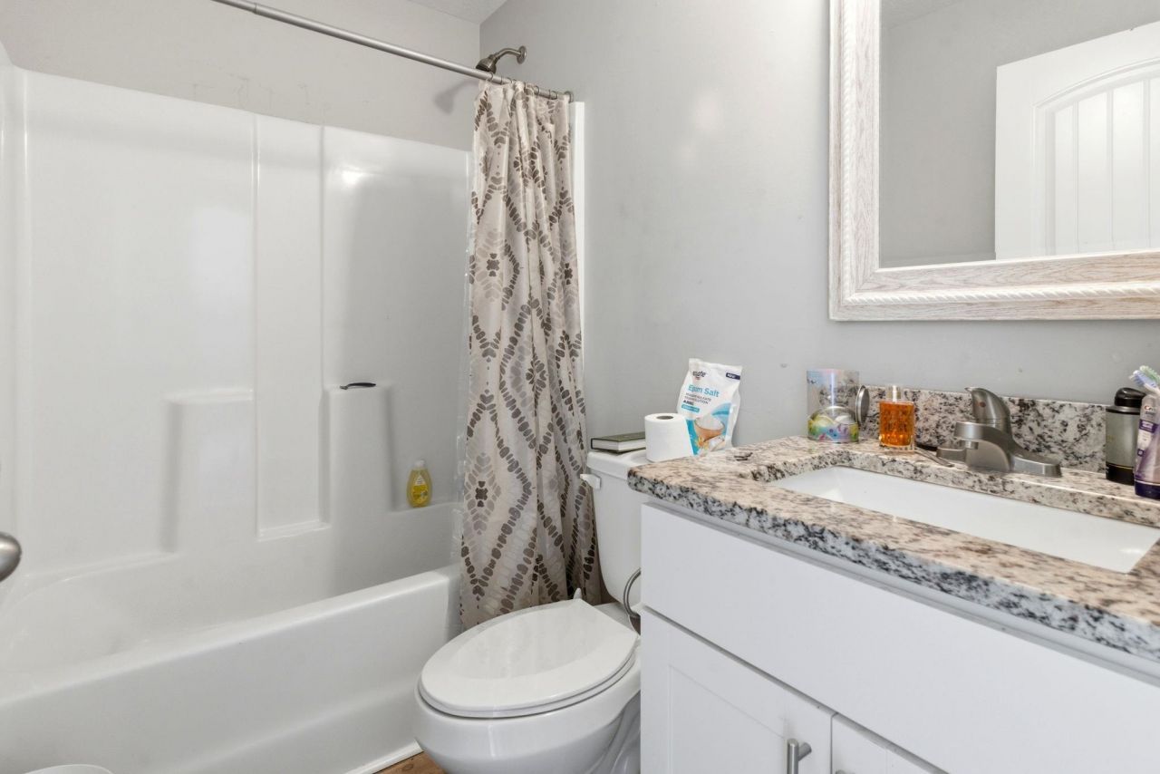 784 12th Ave. Photo 4