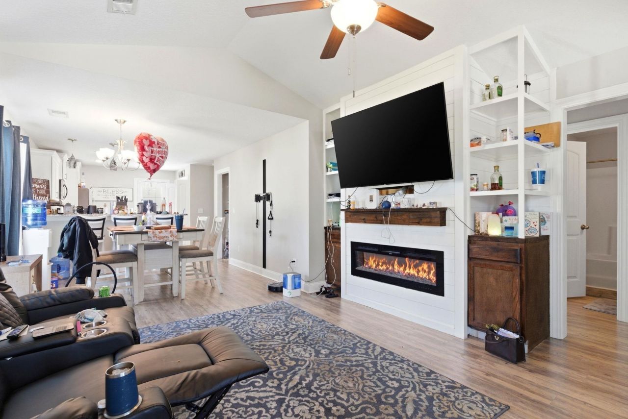 784 12th Ave. Photo 9