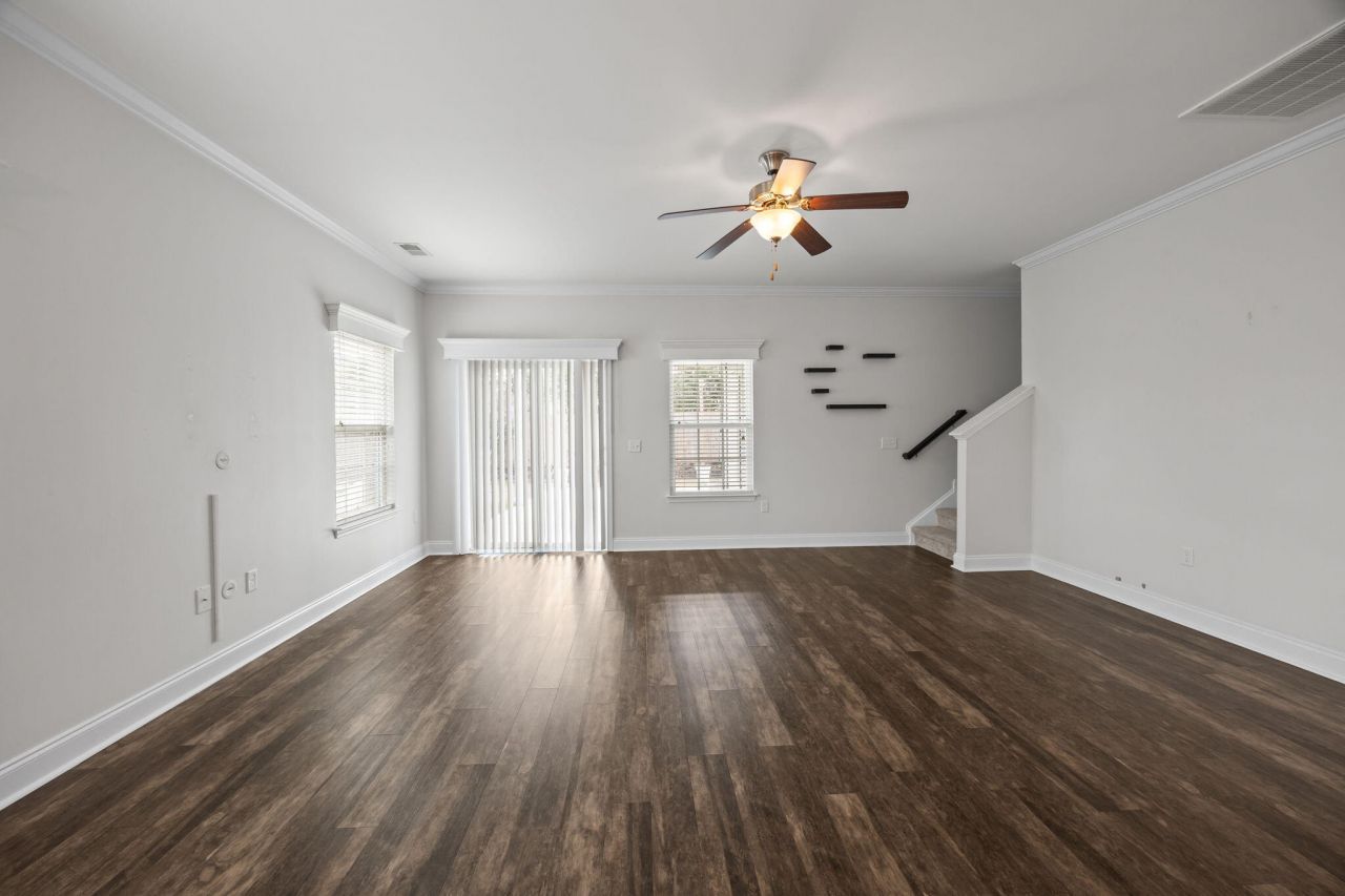 223 Loocock Drive Photo 10