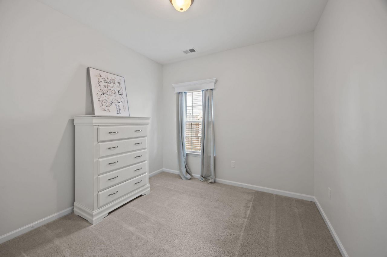 223 Loocock Drive Photo 12