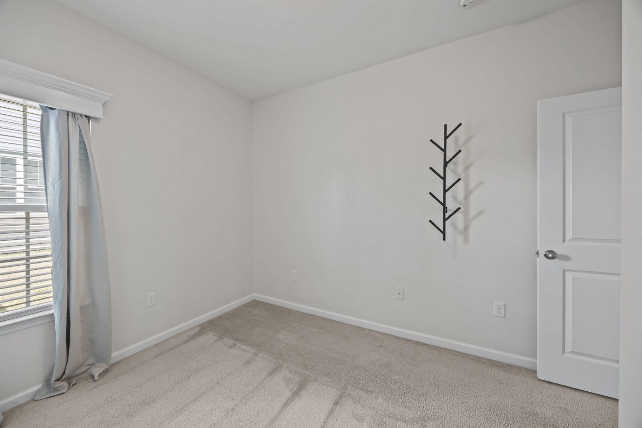 223 Loocock Drive Photo 14